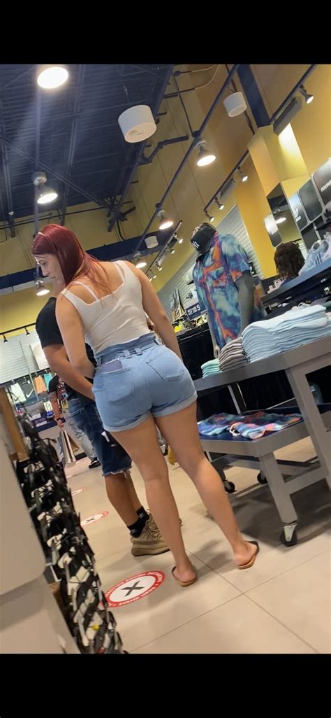 Latina Booty In Tight Jeans Tight Jeans Forum