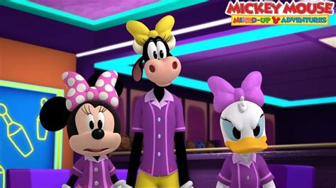 Mickey Mouse Mixed Up Adventures S03E36 Clarabelle S Banana Splitz