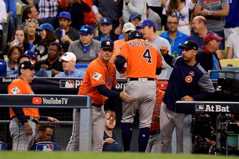 Twitter sleuths find possible trash can used by 2017 Astros - Yahoo Sports