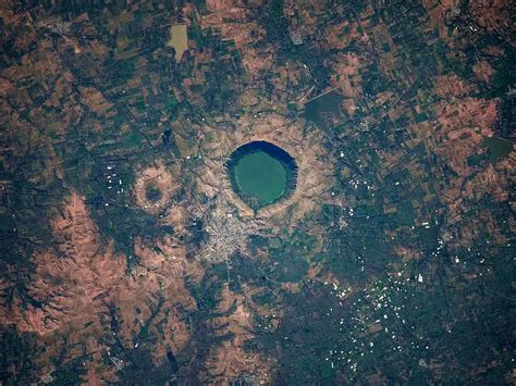 WHEN LAKE AND SKY BECOME ONE: LONAR LAKE