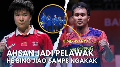 Mohammad Ahsan Sukses Bikin He Bing Jiao Ngakak Di Penyerahan Medali