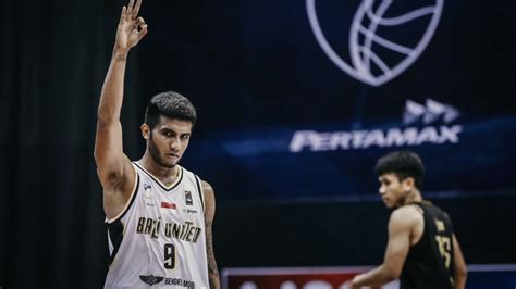 IBL PERTAMAX 2021 NSH Unggul Tipis Dari Bali United Pada Kuarter