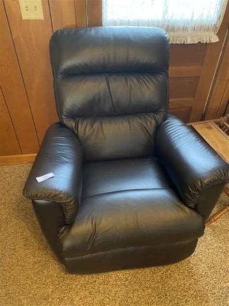 La Z Boy Rocker Recliner Live And Online Auctions On