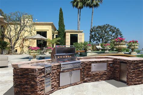 MODE CONCRETE: Luxury Outdoor Kitchens