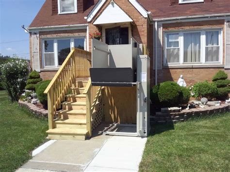 Bruno Outdoor Vertical Platform Lift Lifeway Mobility