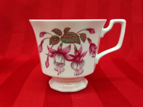 Queen S Fuchsia Snowcap Designed By J W Bradley Bone China Tea Cup