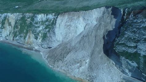 Massive Landslide Destroys Dorset S Jurassic Coast CBBC Newsround