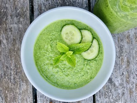 Gaspacho de concombre à la menthe