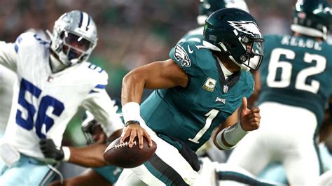 Jalen Hurts Guts Through Pain Earns Gritty Eagles Win Espn