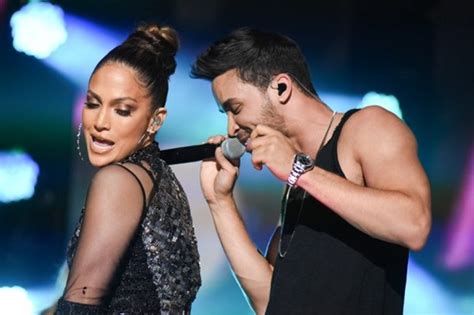 Jennifer Lopez Pitbull And Prince Royce Perform Iheartradio Fiesta Latina Watch Idolator