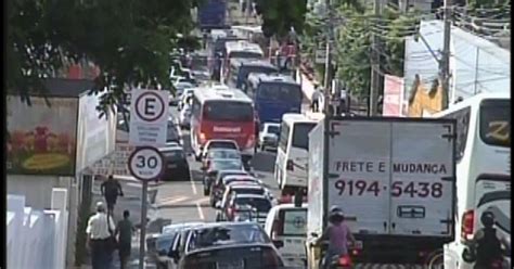 G Motoristas E Cobradores De Nibus Fazem Protesto Em Rio Preto Sp