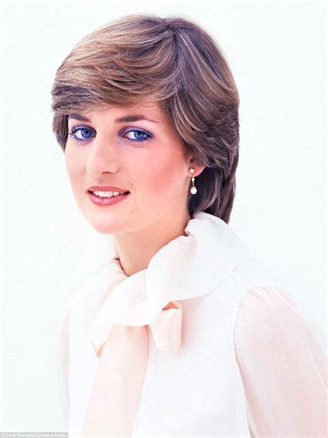 How Princess Diana Used Her Make Up As A Weapon Daily Mail Online