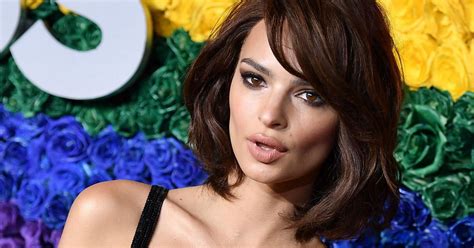 Emily Ratajkowski Pokazała Niewydepilowane Pachy ZdjĘcie