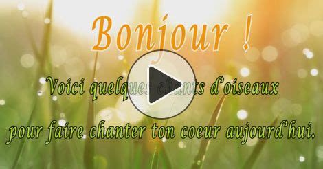 A Green Grass Field With The Words Bonjou On It