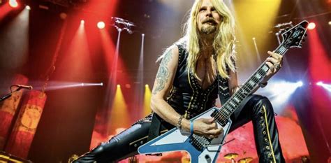 Gibson and Judas Priest legend unleash Richie Faulkner Flying V Custom ...