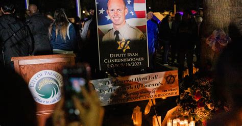 Los Angeles County Sheriff’s Deputy Fatally Shot On The Job The New York Times