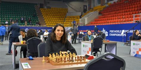 Iran La Campionessa Di Scacchi Senza Velo Al Mondiale In Kazakistan