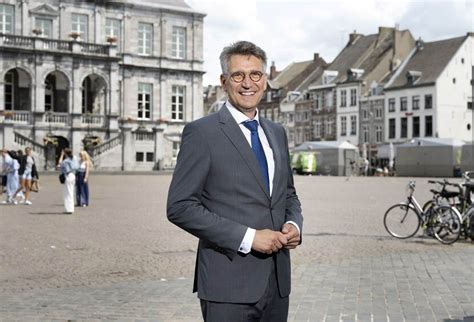 Nieuwe Burgemeester Maastricht Gestart Nieuwsbericht Politieke