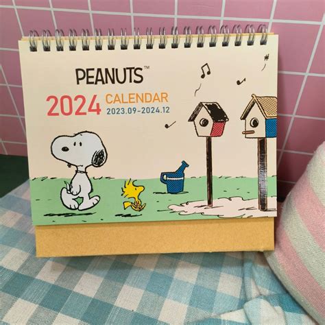 💗正版現貨💗史努比 2024年 三角桌曆 卡通桌曆 桌曆 月曆 跨年桌曆 Snoopy 查理布朗 糊塗塔克 113年 蝦皮購物