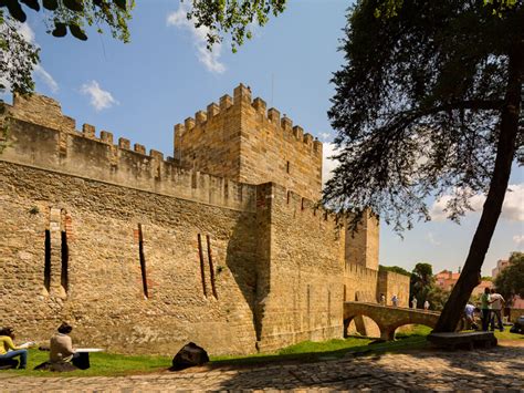 São Jorge Castle – Lisbon Shopping