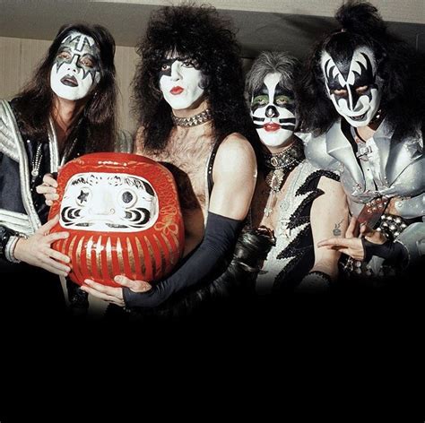 Pin By Lee Thomson On Kiss Hot Band Rock Music Rock