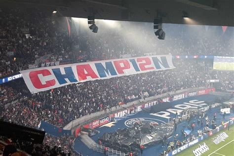 Chants Homophobes Au Parc Des Princes La Tribune Des Ultras Du Psg