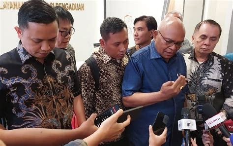 Tim Kuasa Hukum Pdip Bakal Laporkan Penyidik Kpk Rossa Purbo Ke Mabes