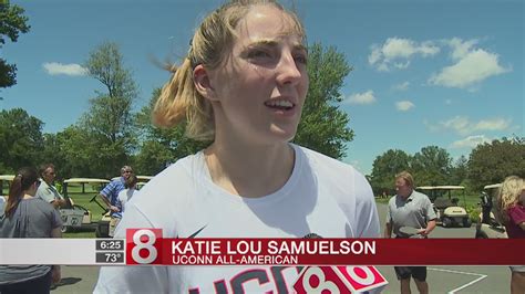 Katie Lou Samuelson Ready For Her Time To Be The Leader At Uconn