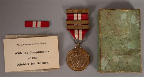 1939 46 Emergency Service Medal Defence Forces Issue With Two Bars At