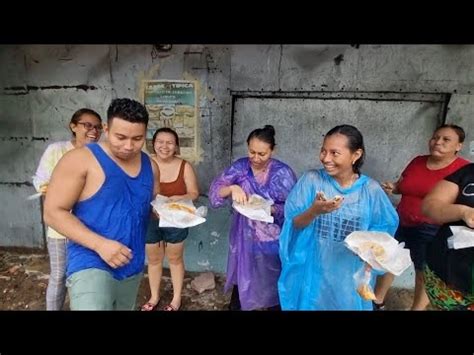 Se llegó el momento de disfrutar de unas ricas Pupusas bajo una rica