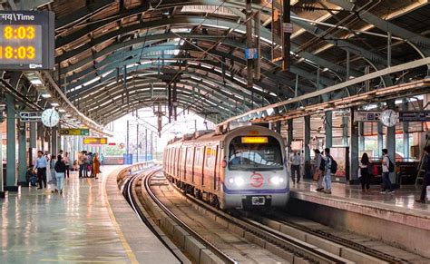 Man Jumps In Front Of Delhi Metro Train On Yellow Line Dies