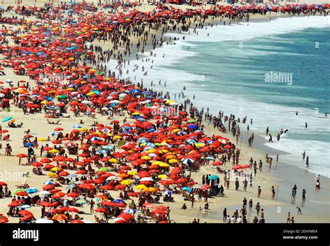 Crowd On Copacabana Beach Rio De Janeiro Brazil Stock Photo Alamy