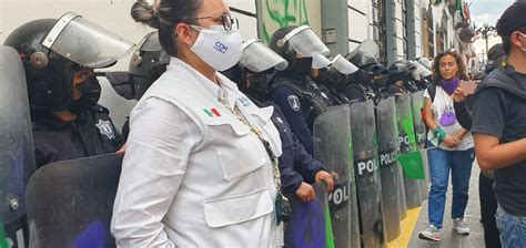 Colectivos Feministas Marchan Por Las Calles De Puebla Para Conmemorar