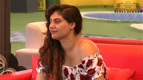 Bigg Boss Tamil Season 3 Day 46 Hot Stills Set 2