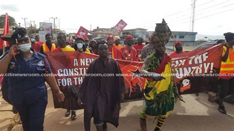 Obuasi residents stage demo to demand development