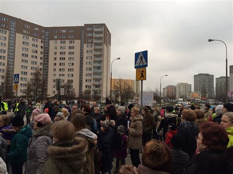 Kolejny Protest Na Goc Awiu Po Potr Ceniu Dziecka Na Pasach