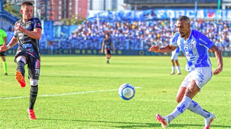 Paysandu sofre gol no fim e tem empate amargo o Operário Rádio