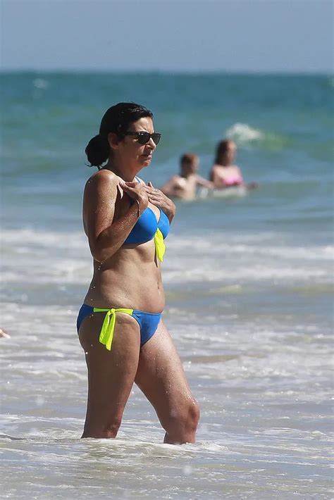 Hot Sexy Anne Hidalgo Bikini Pics