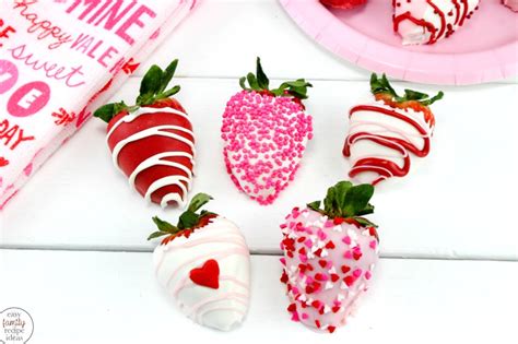 Valentine's Day Chocolate Covered Strawberries