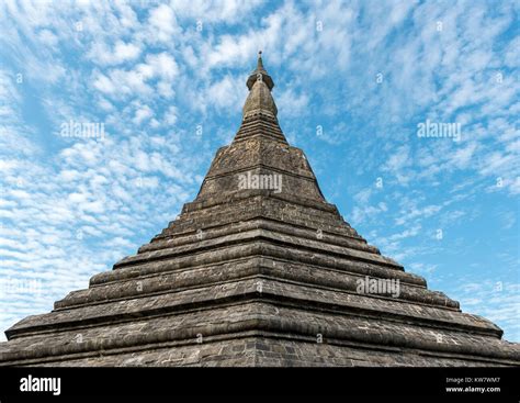 Ratana Man Aung Zedidaw Pagoda Mrauk U Burma Myanmar Stock Photo Alamy