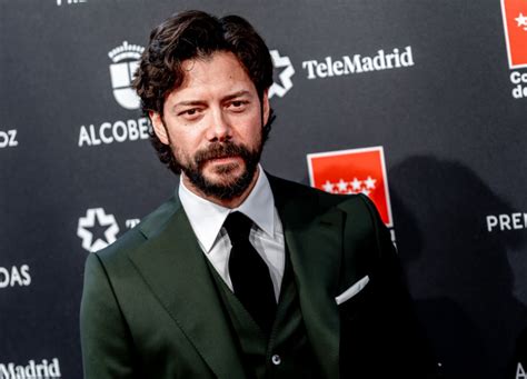 Money Heist Who Is Álvaro Morte The Actor Who Plays The Professor