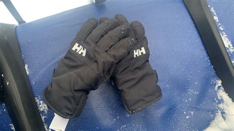 Helly Hansen Swift HT Ski Gloves review: compact, cozy shields against ...