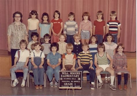 1978 First Grade Seventies Fashion Class Pictures School Portraits