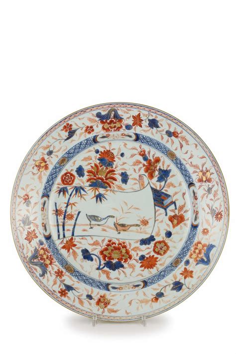 Sold Price Due Grandi Piatti In Porcellana Imari Cina Xviii Secolo