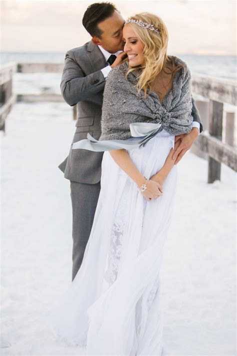 10 Cosy winter Wedding shawls ~ KISS THE BRIDE MAGAZINE