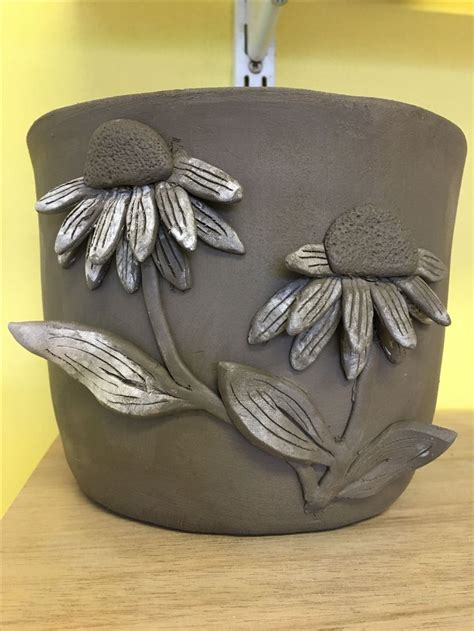 Pin By Lorrie Roberts On Ceramics Pottery Crafts Pottery Workshop