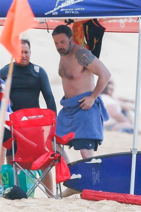 Real Or Fake Ben Affleck Shows Off A Massive Back Tattoo In Hawaii