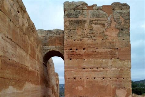 Muralhas Do Castelo De Paderne Foram Recuperadas Apoio Dos Fundos