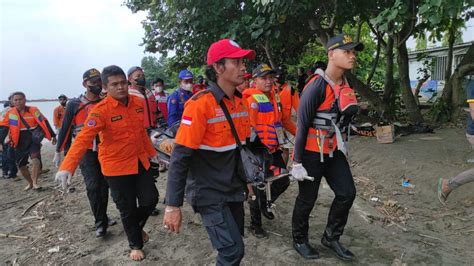 Tim Sar Berhasil Temukan Dan Evakuasi Korban Tenggelam Di Pelabuhan Kendal