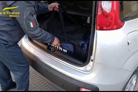 Sbarca A Messina Con 30 Chili Di Hashish Arrestato Grazie Al Fiuto Del